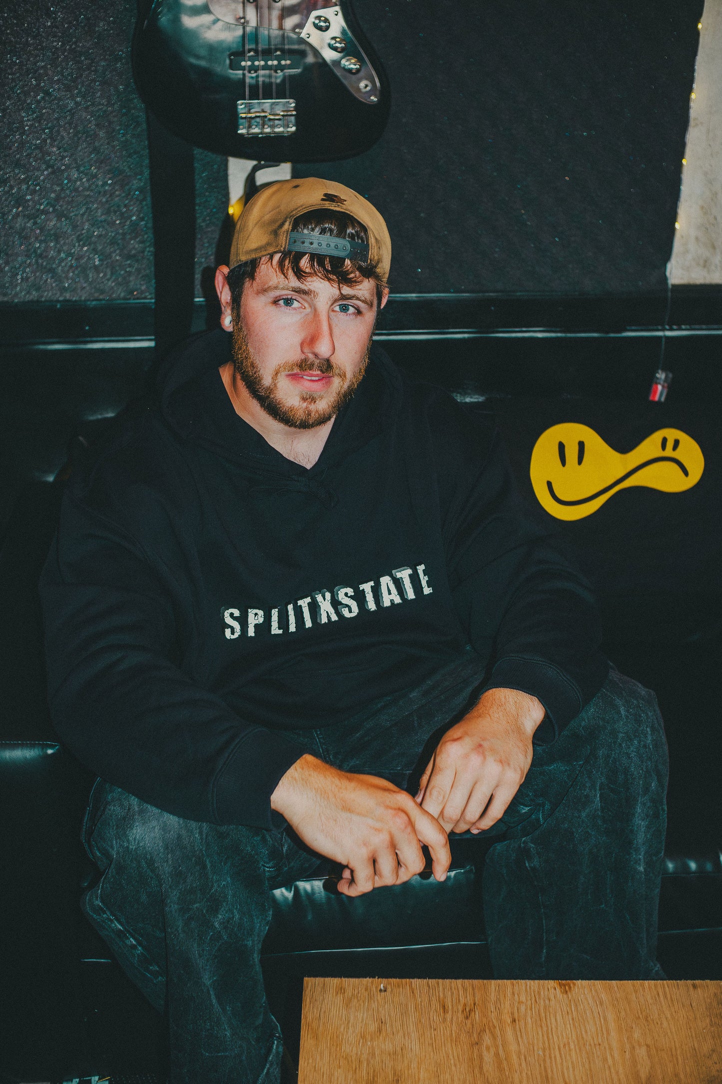 CRACKED HOODIE